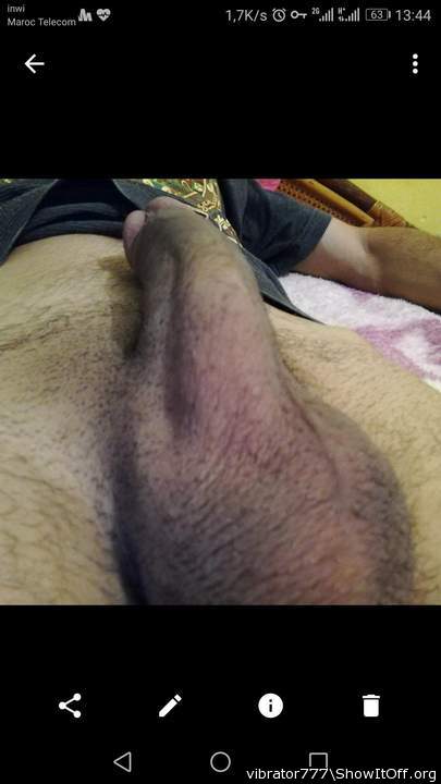 Photo of a schlong from vibrator777