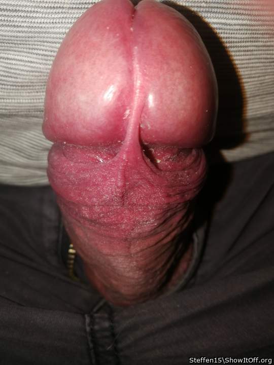 PULL YOUR ZIPPE3R DOWN AND SUCK IT LIKE I DID TO CHRIS EVERY