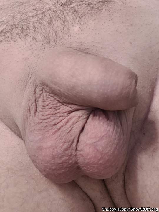 Nothing sex
ier than uncut cock