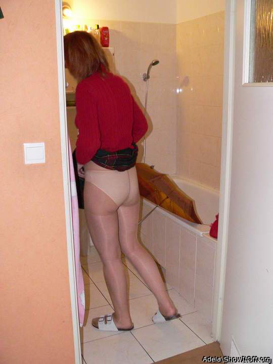 sexy in nylon pantyhose 
