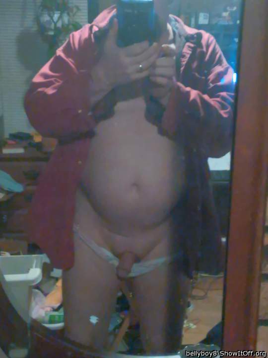 Photo of a third leg from bellyboy8