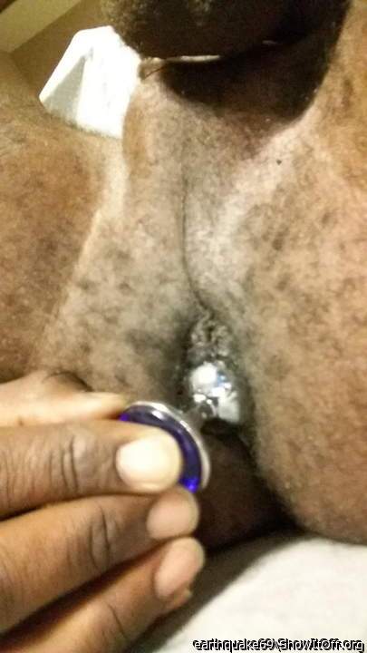 so hot to see you penetrate your anal ring
