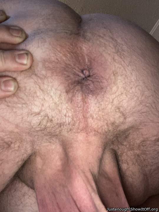 Sweet gorgeous hole. My tongue wants it