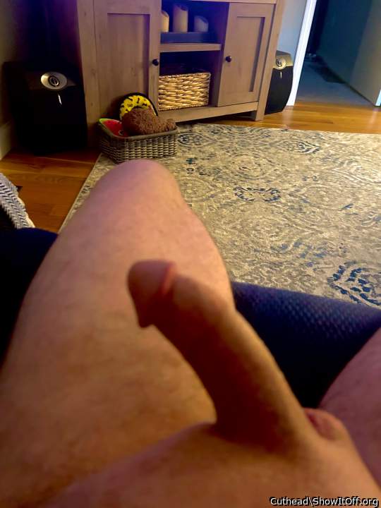 Gorgeous hot delicious looking cock   