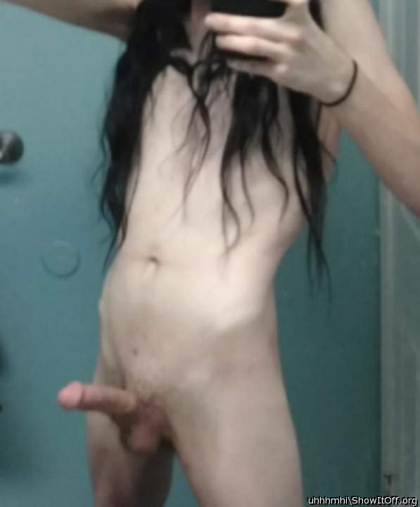 the long hair really turns me on. I love it