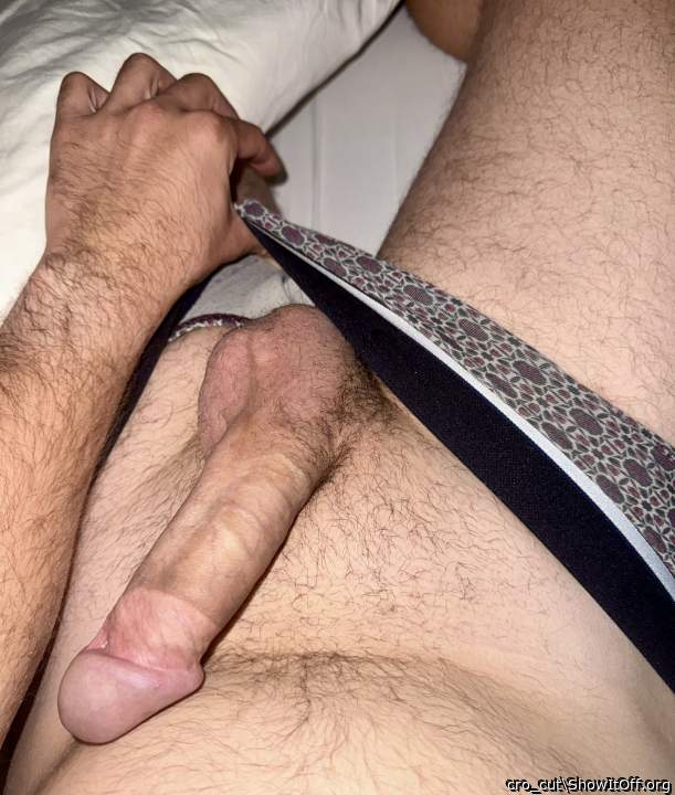 Wow such a gorgeous cock and balls!   