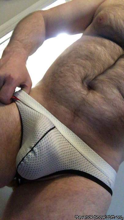 I like that big hard bulge, so sexy