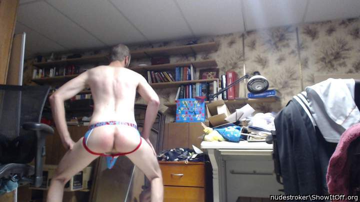 Nice jockstrap bum  