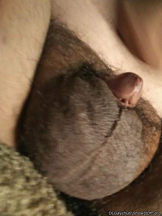 Those big heavy balls look so full. Bet you could fill my mo