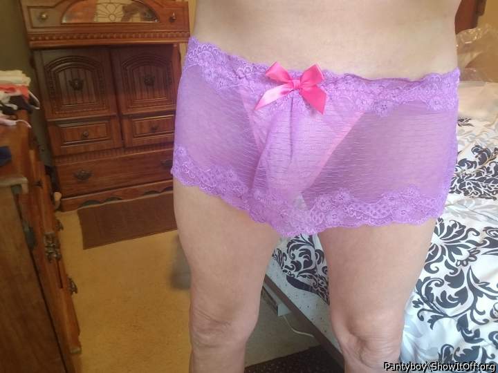 Photo of a bald-headed mouse from Pantyboy