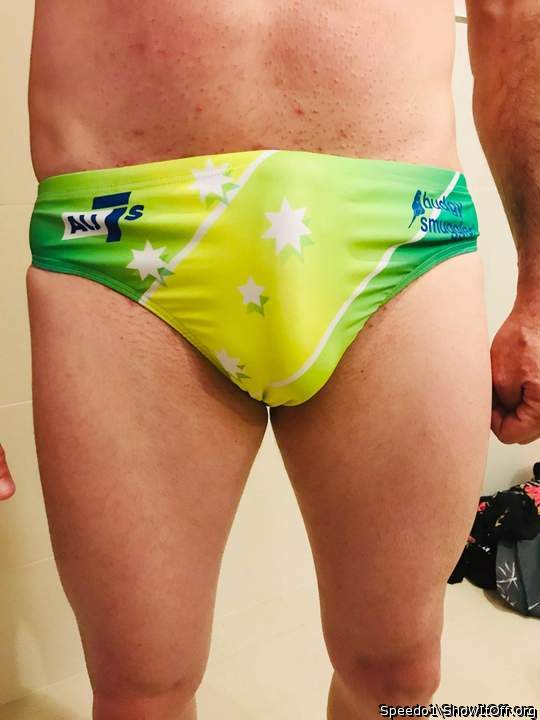 Photo of a middle leg from Speedo1