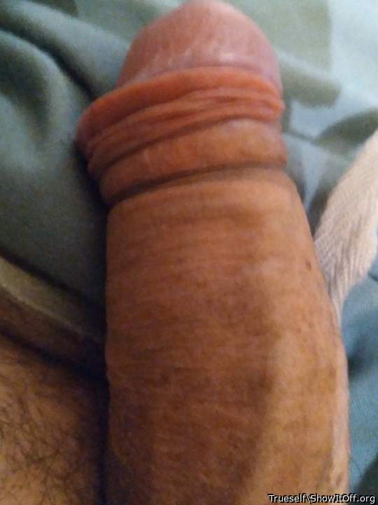 Mmm damn thats a nice fat cock