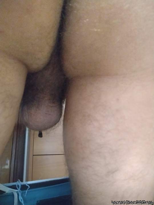 mmmmm   part those gorgeous ass cheeks   