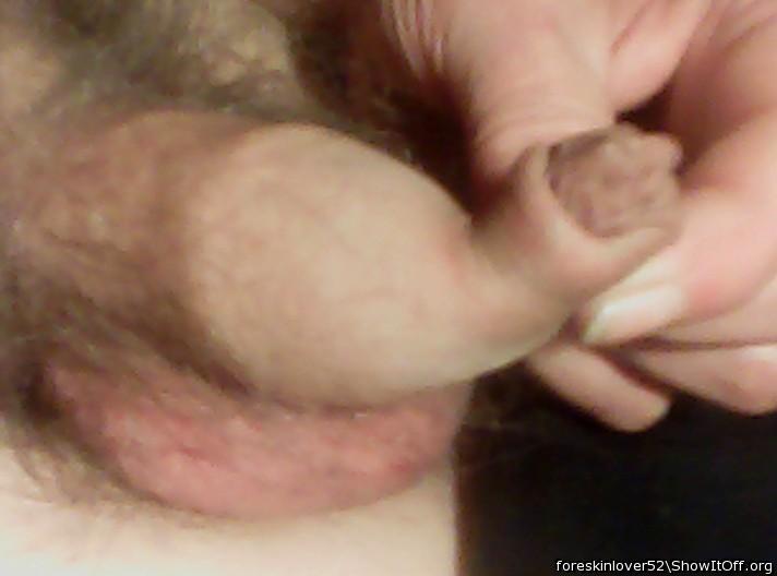 Such a lovely uncut cock   