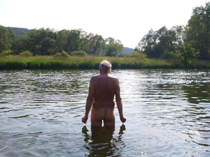 A dam hot ass you show!