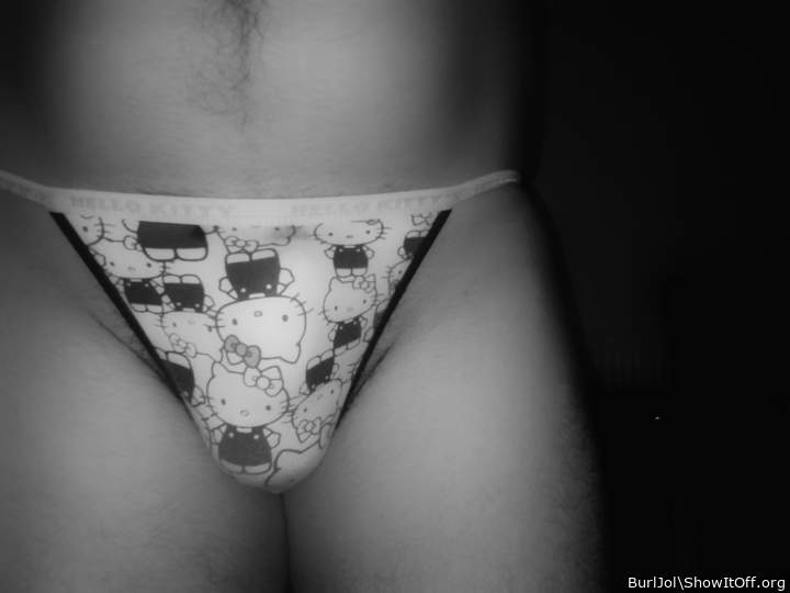 I like your panties, you look Hot!