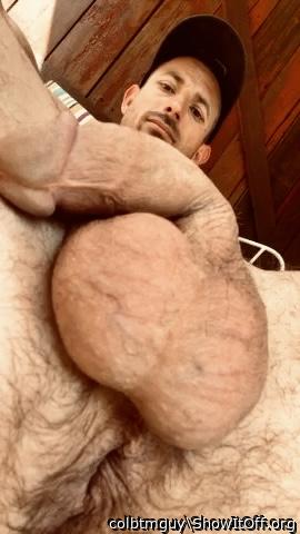 That hairy ass is &#128293;