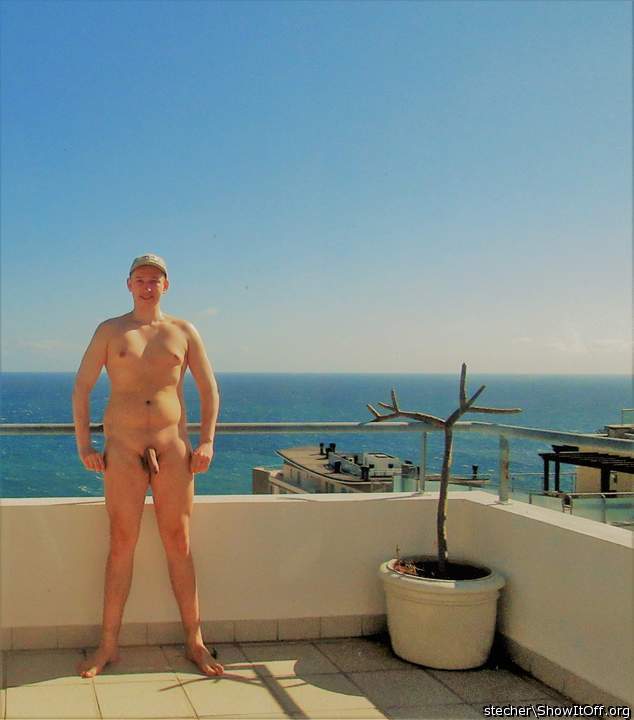 nice sexy body, lovely smile, you look so naturally sexy, gr