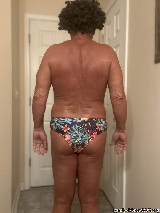 This panty kinda cute from behind!