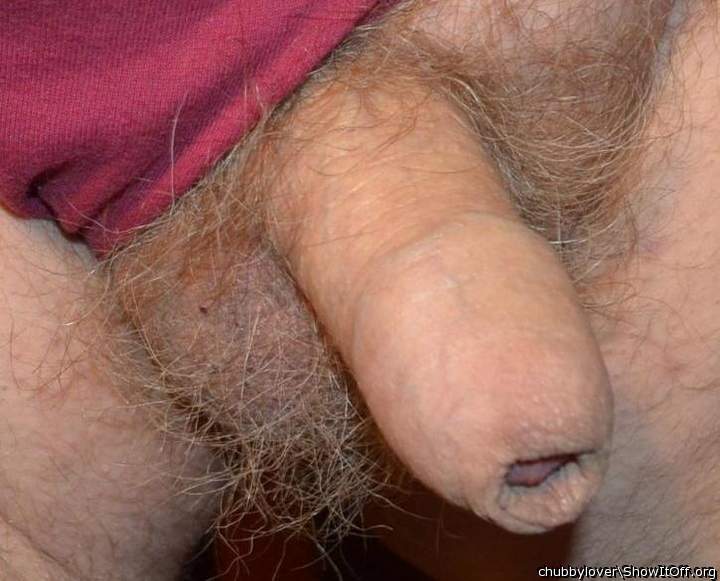 my uncut dick is growing