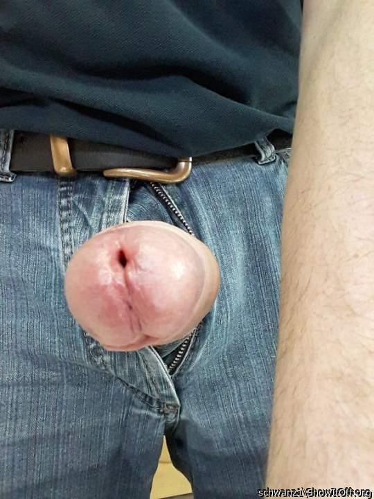 Love to tongue your piss slit