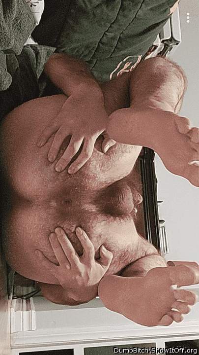 Ugly Hairy Dipshit being Sexy