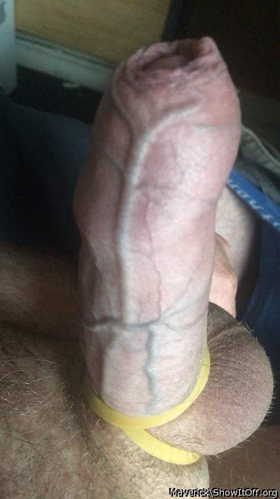 Look at the vains on you mmm lush stud xx