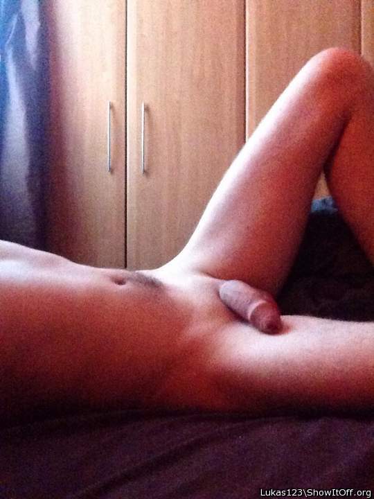 Photo of a boner from Lukas123